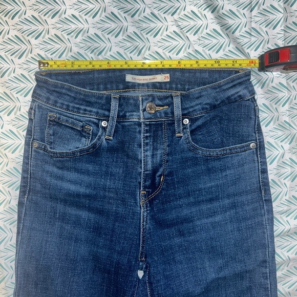 Levi 721 High Rise Skinny Jeans - Size 25 - Picture 6 of 11